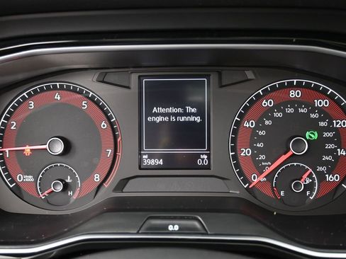 Used 2019 Volkswagen Jetta SE w/ Cold Weather Package image 21