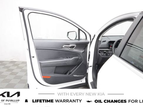 New 2026 Kia Sportage LX AWD/4WD image 9