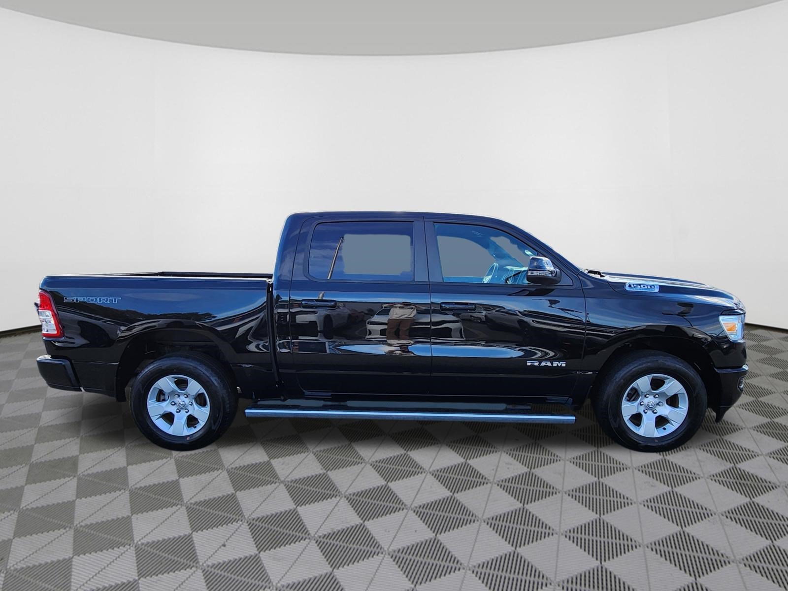 Used 2023 RAM 1500 Big Horn AWD/4WD image 6