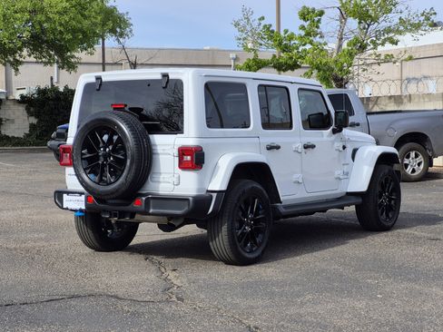 Used 2023 Jeep Wrangler Unlimited Sahara AWD/4WD image 7