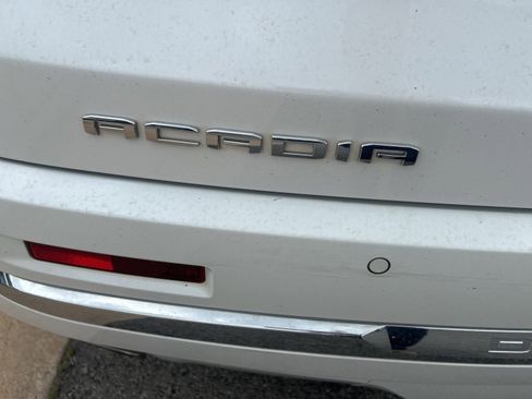 Used 2021 GMC Acadia Denali w/ Denali Technology Package FWD image 10