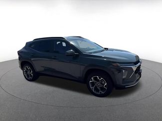 Used 2025 Chevrolet Trax LT FWD video 2