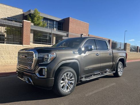 Used 2019 GMC Sierra 1500 Denali w/ Driver Alert Package II AWD/4WD image 1