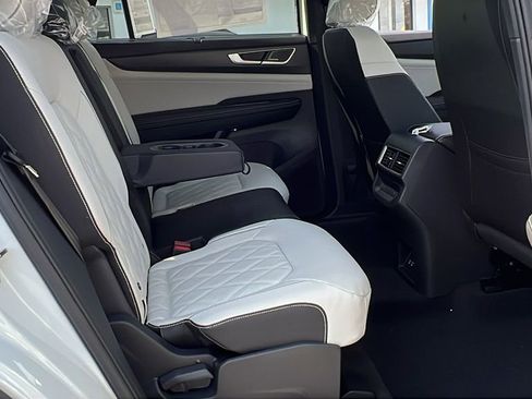 New 2026 Volkswagen Atlas Cross Sport SEL Premium R-Line image 12