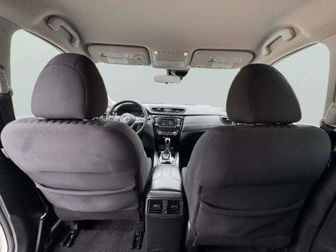 Used 2019 Nissan Rogue SV FWD image 46