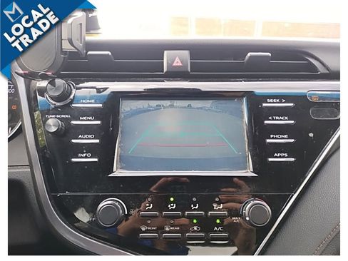 Used 2018 Toyota Camry LE image 22