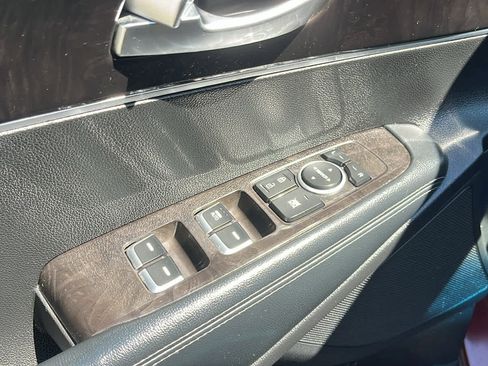 Used 2018 Kia Sorento LX AWD/4WD image 24