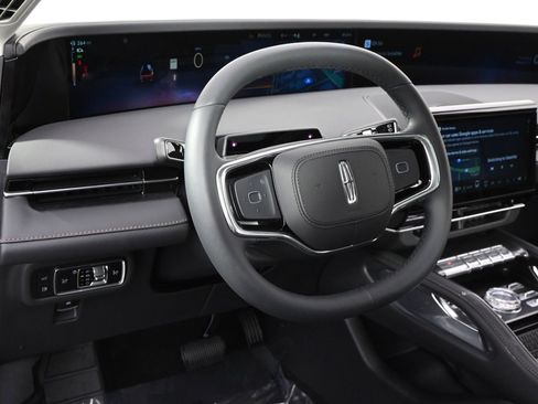 New 2026 Lincoln Nautilus Reserve image 11