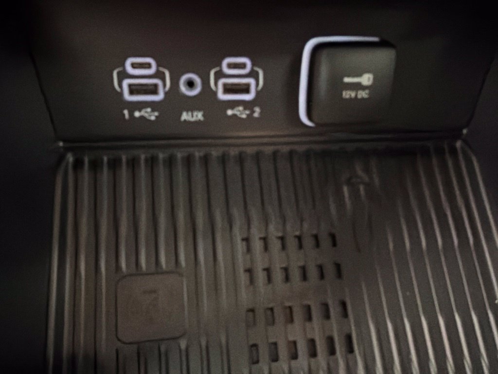 New 2027 Jeep Grand Cherokee Altitude RWD image 20