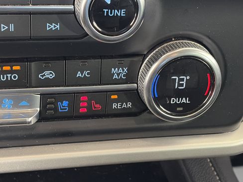 Used 2024 Ford Expedition XLT AWD/4WD image 26