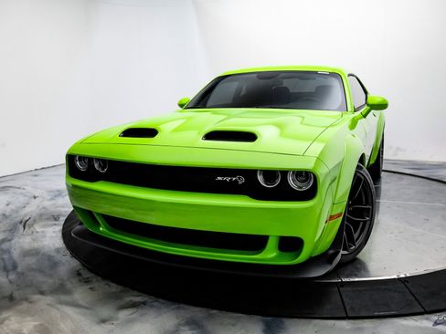 Used 2023 Dodge Challenger SRT Hellcat w/ Plus Package image 3