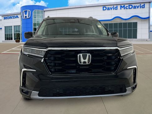 New 2025 Honda Pilot Touring image 12