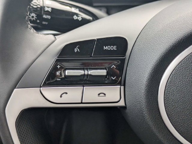Used 2023 Hyundai Elantra Limited FWD image 26