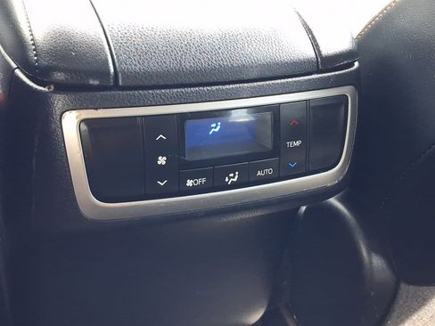 Used 2017 Toyota Highlander XLE w/ Carpet Mat Package AWD/4WD image 27