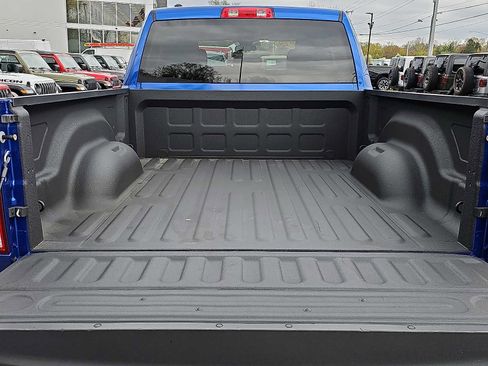 Used 2019 RAM 1500 Express w/ Express Value Package AWD/4WD image 28