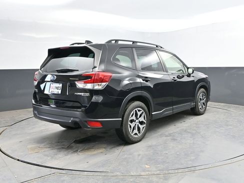 Used 2023 Subaru Forester Premium AWD/4WD image 7