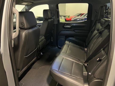 Used 2025 GMC Sierra 1500 SLT image 26