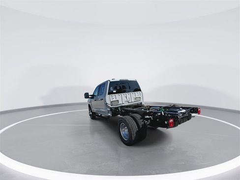 New 2025 Ford F350 XL w/ XL Chrome Package image 8