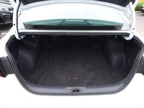 Certified 2025 Nissan Altima 2.5 SV FWD image 7