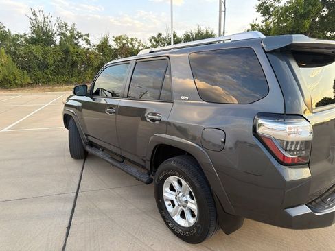 Used 2016 Toyota 4Runner SR5 RWD image 5