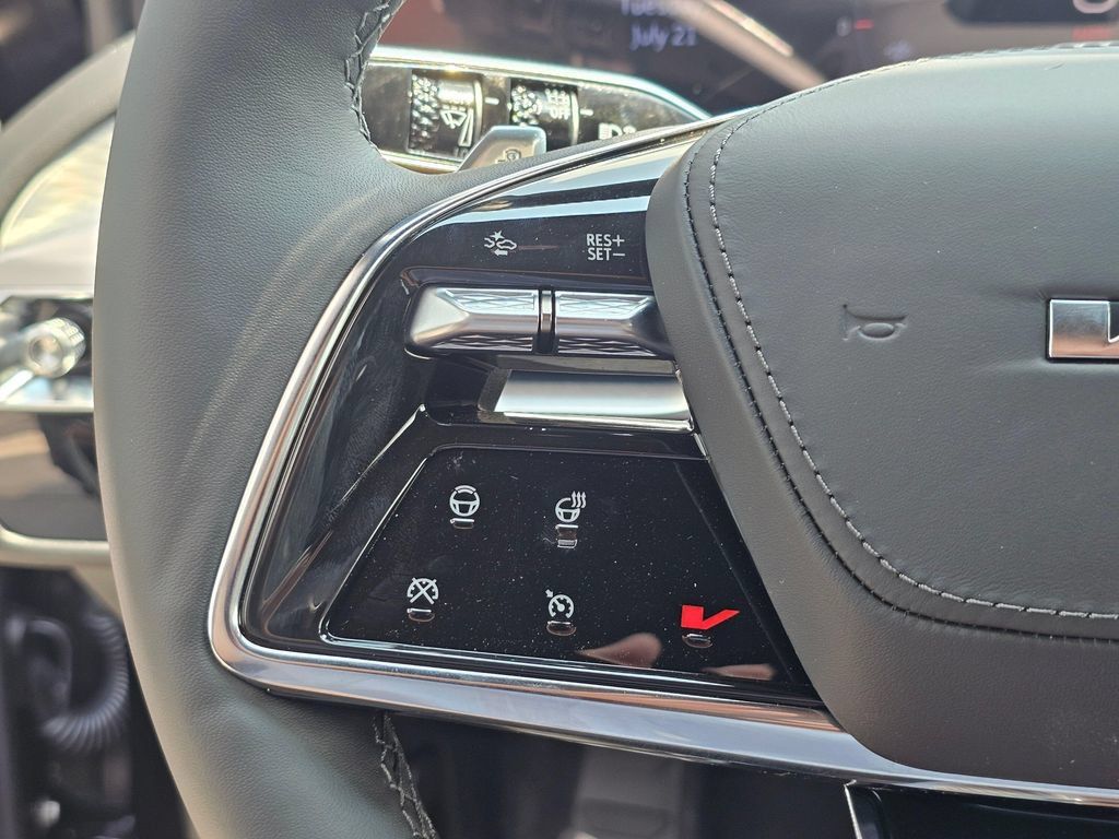 New 2026 Cadillac Lyriq V AWD/4WD image 26