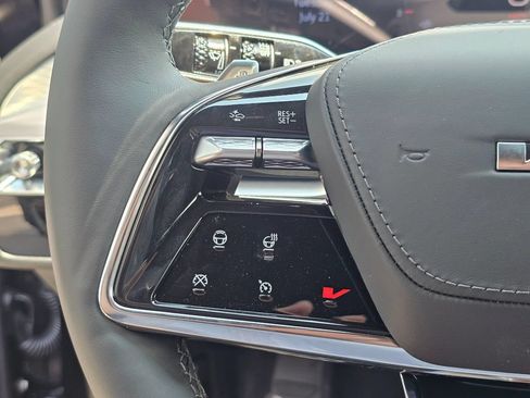 New 2026 Cadillac Lyriq V AWD/4WD image 26