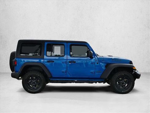 Used 2023 Jeep Wrangler Unlimited w/ Cold Weather Group AWD/4WD image 4