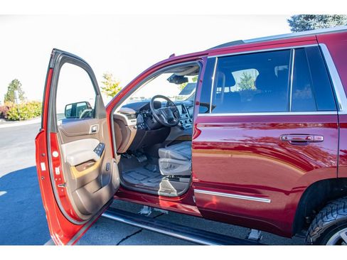 Used 2020 GMC Yukon Denali w/ Open Road Package AWD/4WD image 29