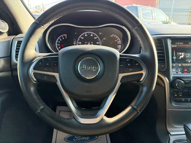 Used 2018 Jeep Grand Cherokee Altitude AWD/4WD image 16
