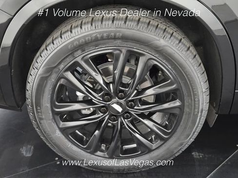 Used 2024 Cadillac XT6 Premium Luxury w/ Technology Package FWD image 10