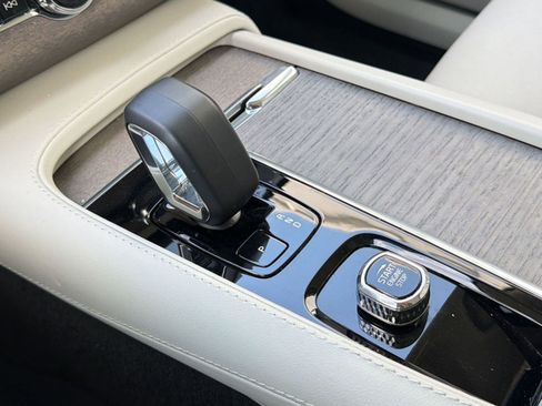 Certified 2023 Volvo XC90 B6 Plus w/ Protection Package Premier image 18