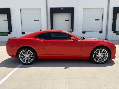Used 2010 Chevrolet Camaro SS w/ RS Package RWD image 3