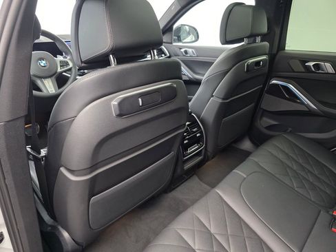 Used 2025 BMW X6 xDrive40i AWD/4WD image 15