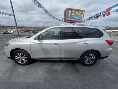 Used 2020 Nissan Pathfinder SV image 7