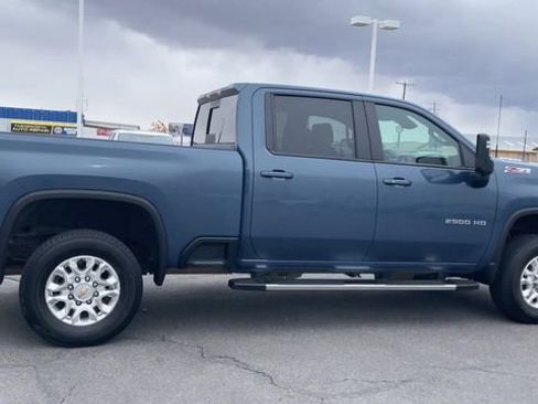 Used 2024 Chevrolet Silverado 2500 LT image 2