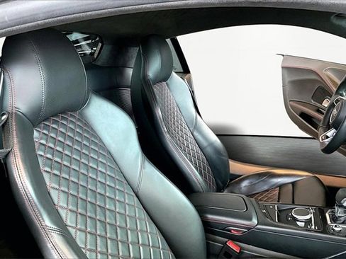 Used 2018 Audi R8 V10 plus image 7