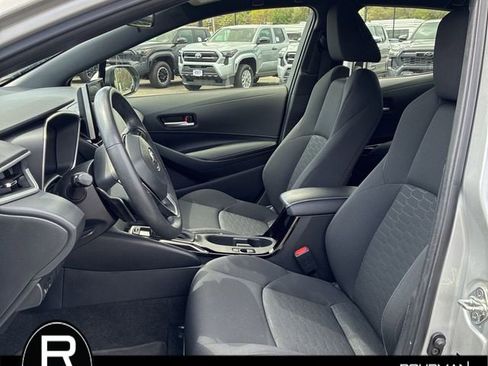 Used 2023 Toyota Corolla SE FWD image 9