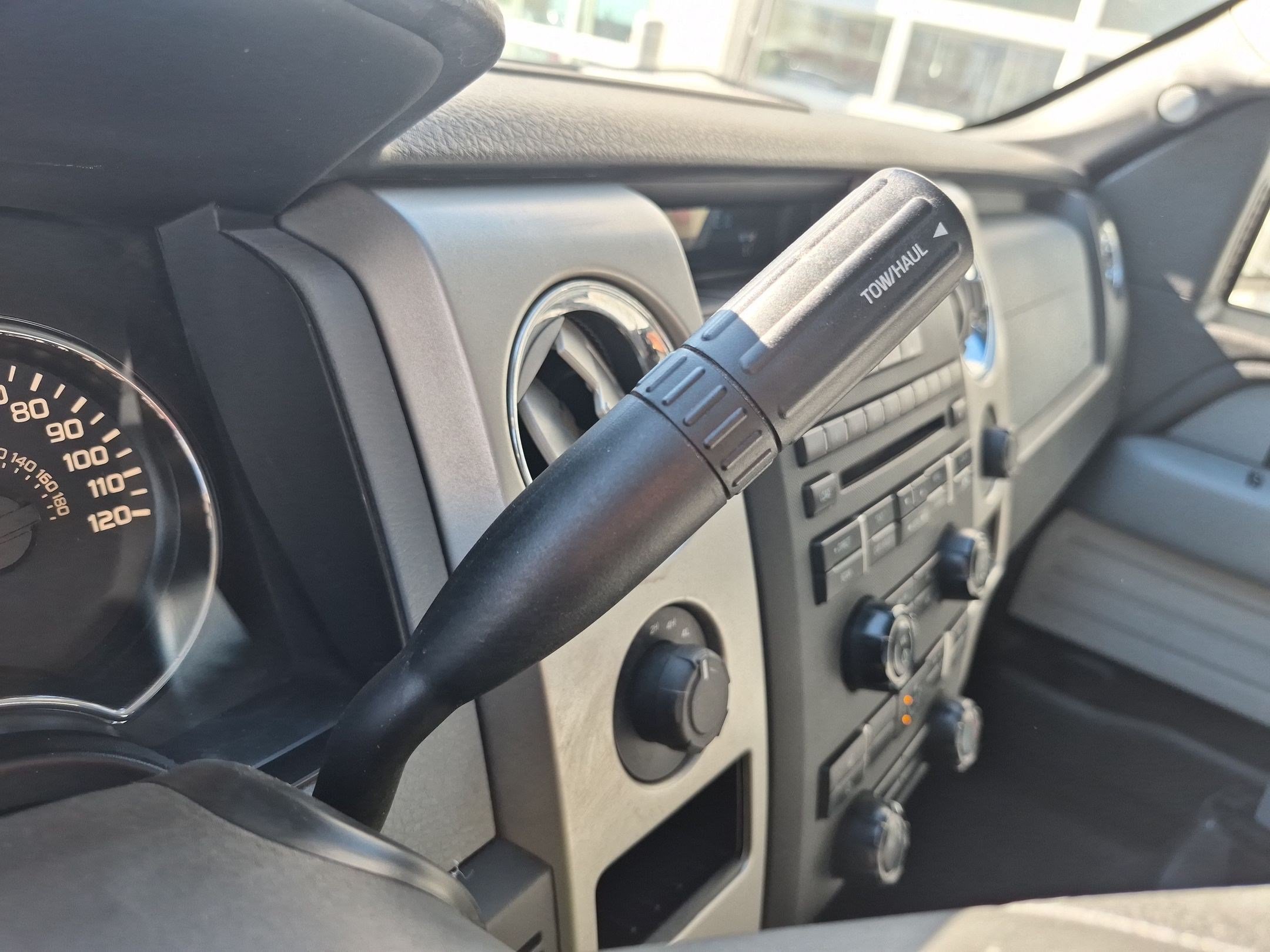 Used 2014 Ford F150 XLT AWD/4WD image 25