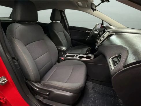Used 2017 Chevrolet Cruze LS FWD image 20