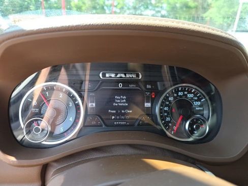 Used 2019 RAM 2500 Laramie AWD/4WD image 18