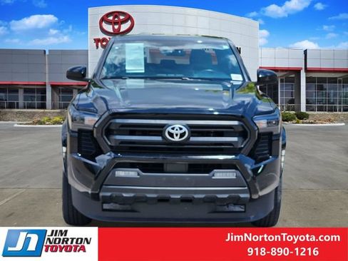 Used 2024 Toyota Tacoma SR5 AWD/4WD image 2