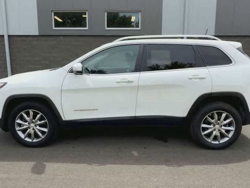 Used 2018 Jeep Cherokee Limited AWD/4WD image 5