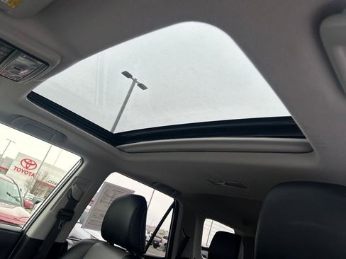 Certified 2022 Toyota 4Runner SR5 Premium w/ Moonroof Package AWD/4WD image 21