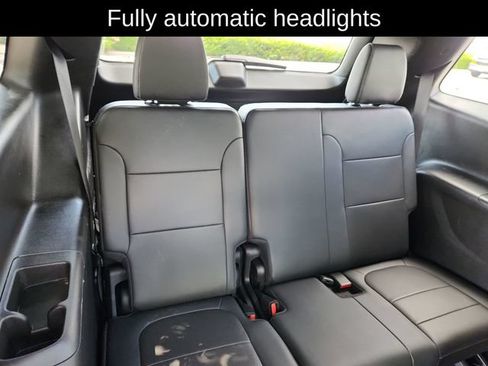 Used 2022 Chevrolet Traverse Premier w/ LPO, Floor Liner Package AWD/4WD image 31