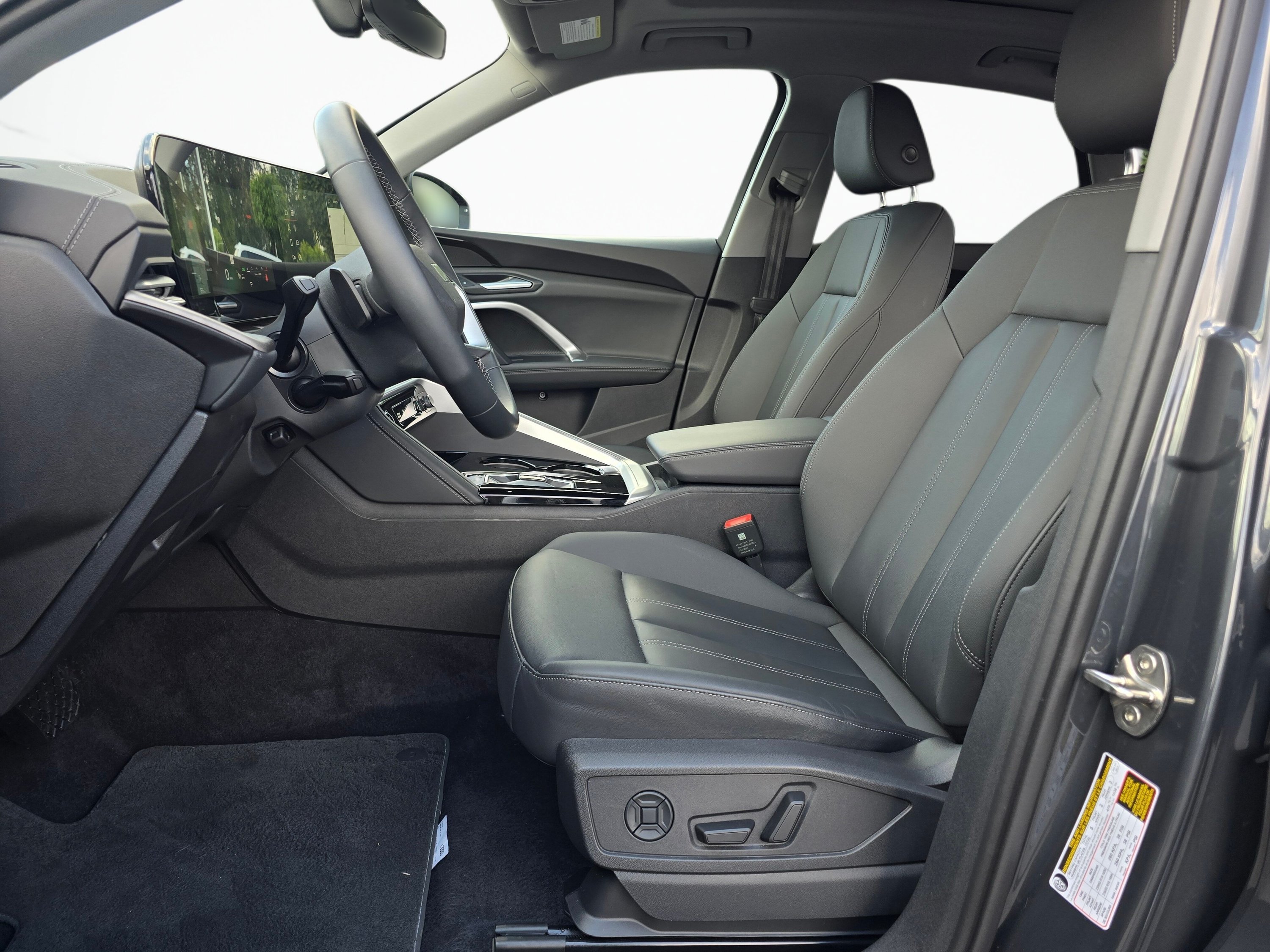 Used 2025 Audi Q5 Premium w/ Convenience Package AWD/4WD image 12
