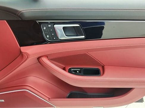 Used 2023 Porsche Panamera Platinum Edition image 23