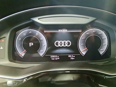 Used 2022 Audi Q8 Premium Plus AWD/4WD image 11