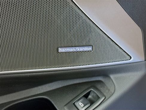 Certified 2023 BMW 330i Sedan w/ M Sport Package image 19