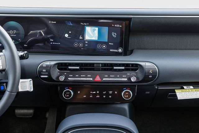 Used 2026 Hyundai Palisade SEL FWD image 13