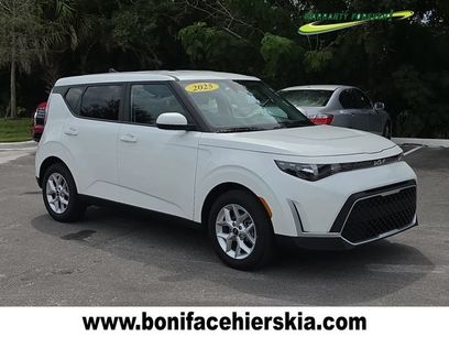 Certified 2025 Kia Soul LX w/ LX Technology Package